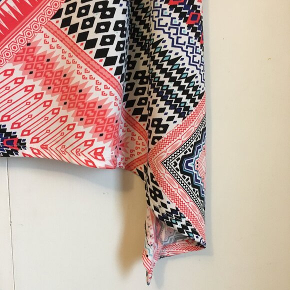 Retro 70s Vintage Handmade Zig-Zag Handkerchief and Cut Out Top - Picture 8 of 16